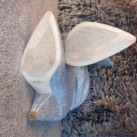 Guess Nakitta - Picture 3 of 5